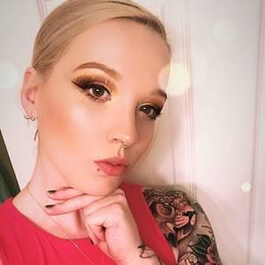 Meet your Posher, Rose